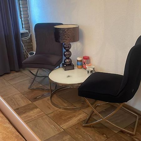 Private Room In The Centre Of 튈뷔르흐 외부 사진