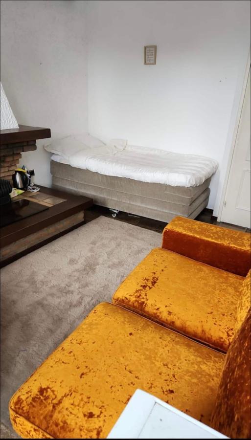 Private Room In The Centre Of 튈뷔르흐 외부 사진